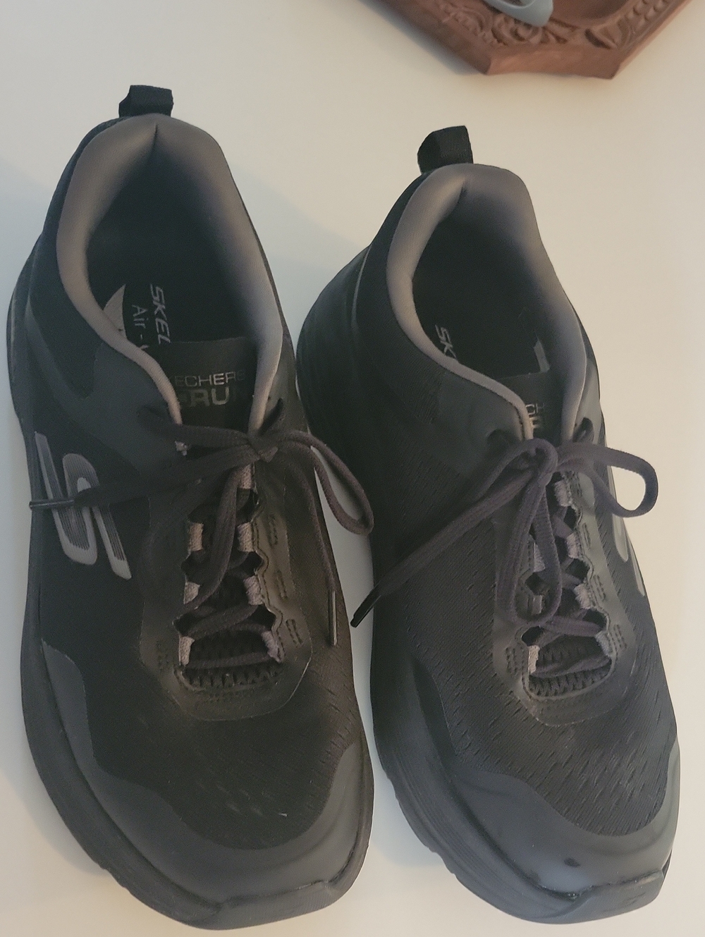 Skechers Men's Black and Gray Athletic Sneakers